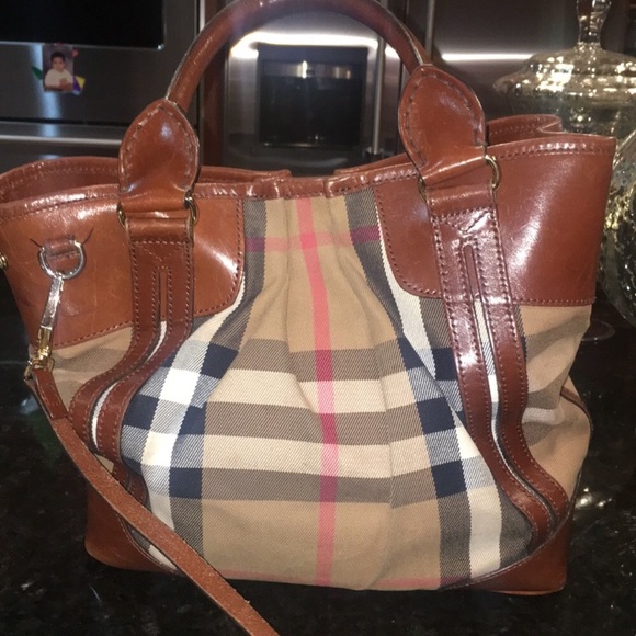 Authentic Burberry purse - Picture 2 of 5